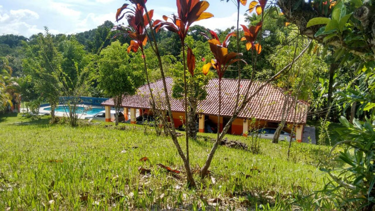 Chácara com 4 Quartos à Venda, 4.300 m² em Guararema