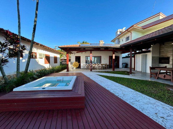 Imagem Casa com 3 Quartos à Venda, 180 m² em Centro - Bombinhas