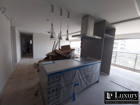 Apartamento com 3 Quartos para Alugar, 142 m² em Panamby - São Paulo