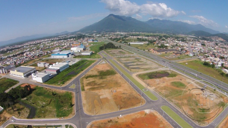 Imagem Terreno à Venda, 600 m² em Barra Do Aririú - Palhoça Imagem Terreno à Venda, 600 m² em Barra Do Aririú - Palhoça