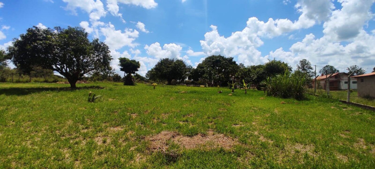 Imagem Chácara com 2 Quartos à Venda, 5.000 m² em Campo Do Meio - Araçoiaba Da Serra