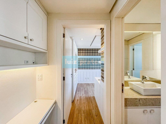 Imagem Apartamento com 3 Quartos à Venda, 120 m² em Petrópolis - Porto Alegre