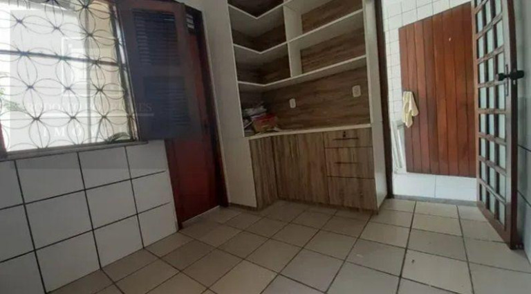 Imagem Casa com 4 Quartos à Venda, 330 m² em Jardim Das Oliveiras - Fortaleza Imagem Casa com 4 Quartos à Venda, 330 m² em Jardim Das Oliveiras - Fortaleza
