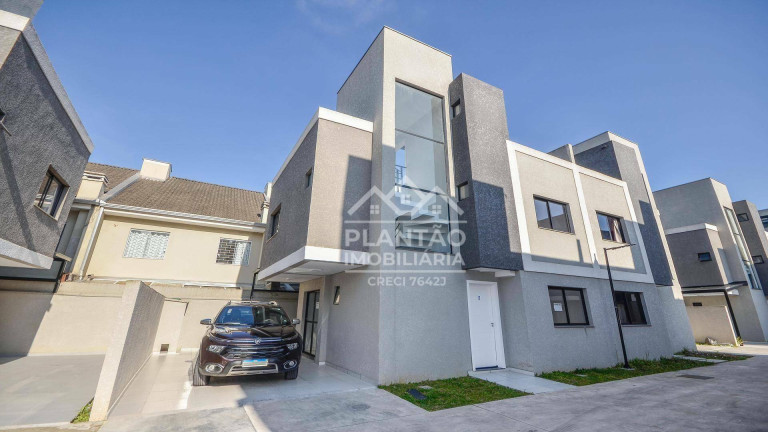 Sobrado com 3 Quartos à Venda, 105 m² em Uberaba - Curitiba