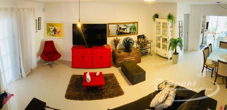 Casa com 3 Quartos à Venda, 141 m² em Itaum - Joinville