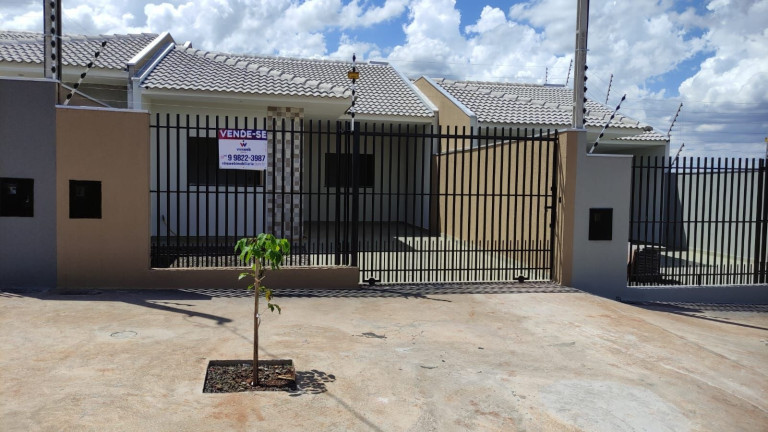 Casa com 3 Quartos à Venda, 68 m² em Parque Residencial Bom Pastor - Sarandi