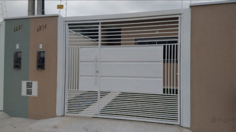 Casa com 2 Quartos à Venda, 75 m² em Parque Senhor Do Bonfim - Taubate