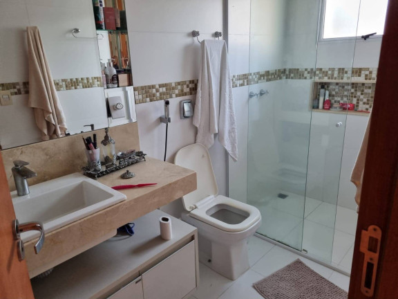 Imagem Casa de Condomínio com 4 Quartos à Venda, em Jardim Itália - Cuiabá Imagem Casa de Condomínio com 4 Quartos à Venda, em Jardim Itália - Cuiabá