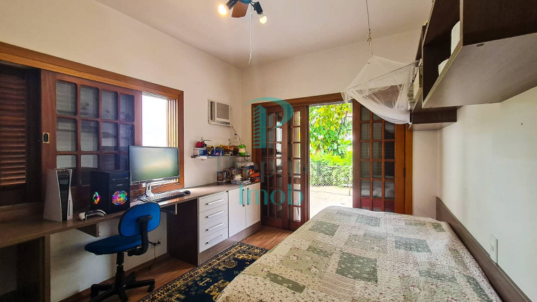 Imagem Casa com 4 Quartos à Venda, 350 m² em Alphaville - Santana De Parnaíba Imagem Casa com 4 Quartos à Venda, 350 m² em Alphaville - Santana De Parnaíba