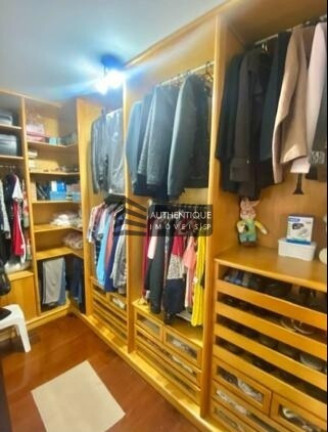 Imagem Casa com 3 Quartos à Venda, 224 m² em Utinga - Santo André Imagem Casa com 3 Quartos à Venda, 224 m² em Utinga - Santo André