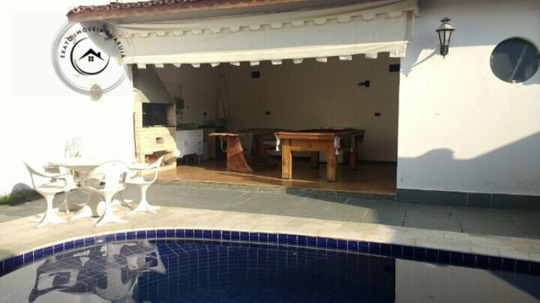 Imagem Casa com 3 Quartos à Venda, 380 m²