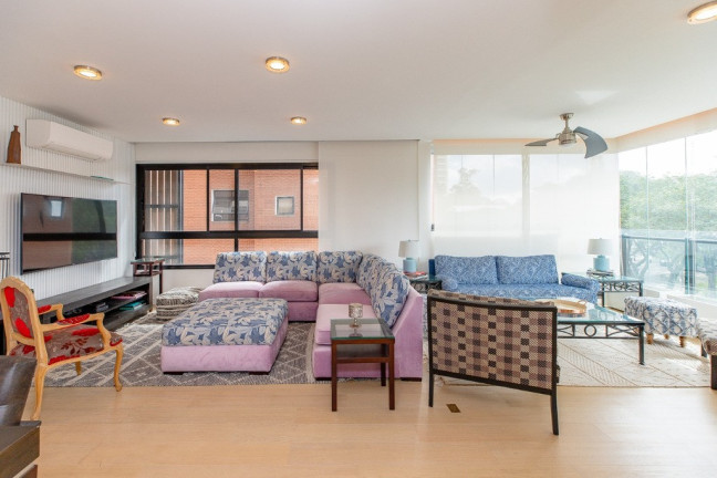 Apartamento com 2 Quartos à Venda, 138 m² em Moema - São Paulo