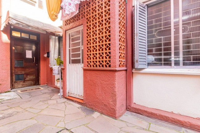 Imagem Imóvel com 4 Quartos à Venda, 74 m² em Petrópolis - Porto Alegre
