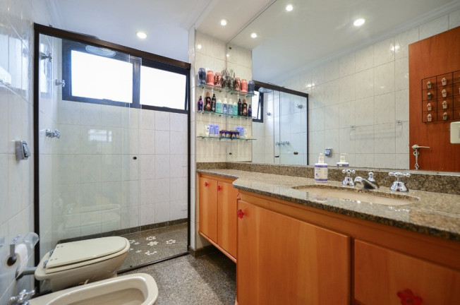Imagem Imóvel com 4 Quartos à Venda, 226 m² em Morumbi - São Paulo Imagem Imóvel com 4 Quartos à Venda, 226 m² em Morumbi - São Paulo