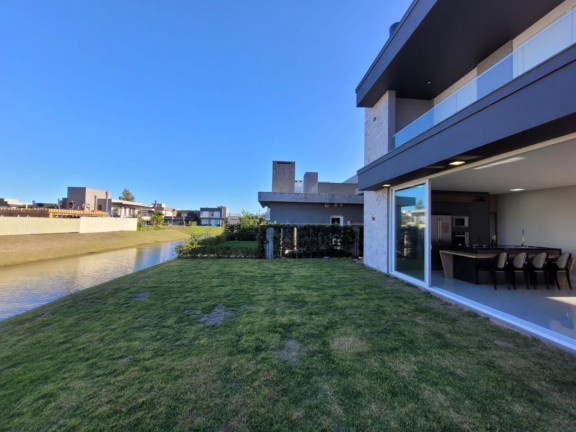Imagem Casa com 4 Quartos à Venda, 220 m² em -- - Capao Da Canoa Imagem Casa com 4 Quartos à Venda, 220 m² em -- - Capao Da Canoa