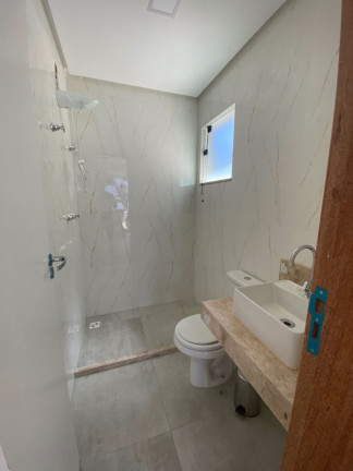 Imagem Casa com 3 Quartos à Venda, 250 m² em Estrada Do Coco - Lauro De Freitas Imagem Casa com 3 Quartos à Venda, 250 m² em Estrada Do Coco - Lauro De Freitas