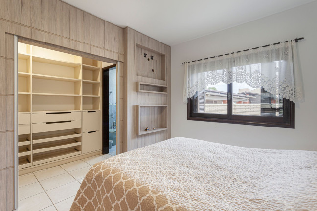 Imagem Casa com 4 Quartos à Venda, 335 m² em Paraíso - Torres