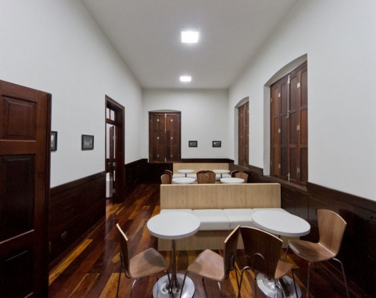 Imagem Cobertura com 2 Quartos à Venda, 123 m² em Centro - Curitiba Imagem Cobertura com 2 Quartos à Venda, 123 m² em Centro - Curitiba