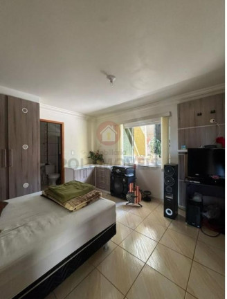 Imagem Casa com 3 Quartos à Venda, 300 m² em Iguaçu - Curitiba