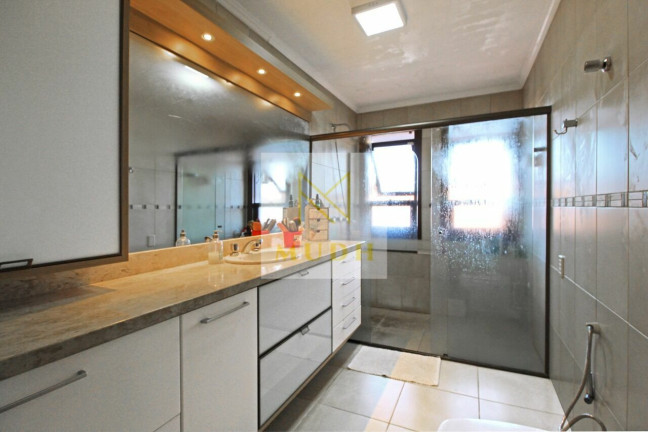 Imagem Casa com 4 Quartos à Venda, 300 m² em Ipanema - Porto Alegre