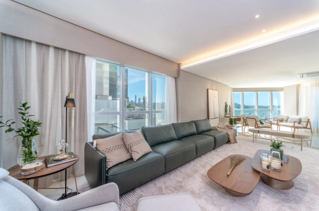 Imagem Apartamento com 4 Quartos à Venda, 237 m² em Centro - Balneário Camboriú Imagem Apartamento com 4 Quartos à Venda, 237 m² em Centro - Balneário Camboriú