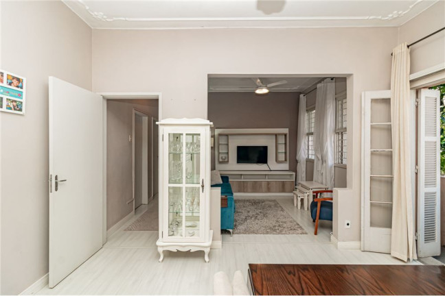 Imagem Imóvel com 2 Quartos à Venda, em Petrópolis - Porto Alegre Imagem Imóvel com 2 Quartos à Venda, em Petrópolis - Porto Alegre