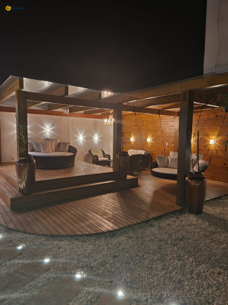 Imagem Casa com 3 Quartos à Venda, 375 m² em Canasvieiras - Florianópolis Imagem Casa com 3 Quartos à Venda, 375 m² em Canasvieiras - Florianópolis