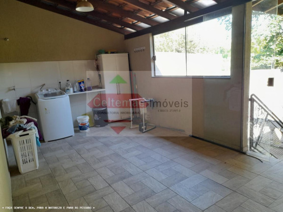Imagem Chácara com 4 Quartos à Venda, 280 m² em Barreiro - Taubaté