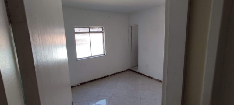 Imagem Casa com 5 Quartos à Venda, 700 m² em Cajazeiras V - Salvador Imagem Casa com 5 Quartos à Venda, 700 m² em Cajazeiras V - Salvador