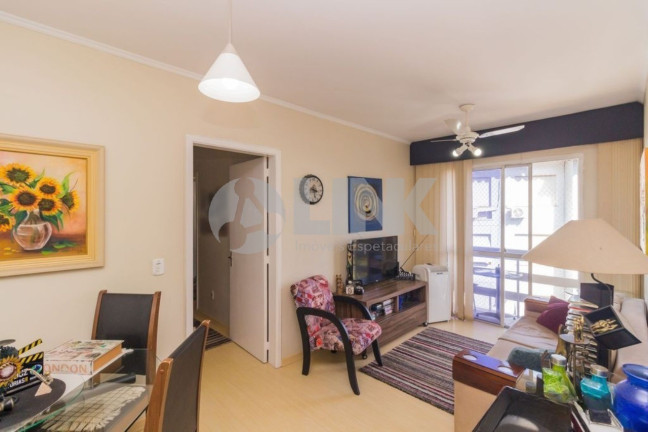 Apartamento com 3 Quartos à Venda, 77 m² em Passo Da Areia - Porto Alegre
