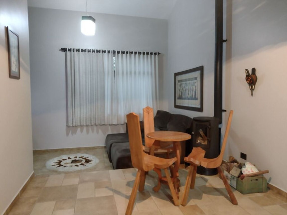 Imagem Casa com 3 Quartos à Venda, em Boa Vista - Curitiba Imagem Casa com 3 Quartos à Venda, em Boa Vista - Curitiba