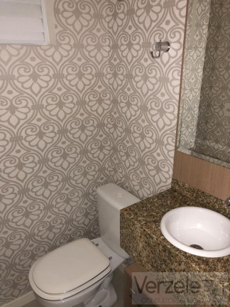 Imagem Apartamento com 3 Quartos à Venda, 143 m² em Centro