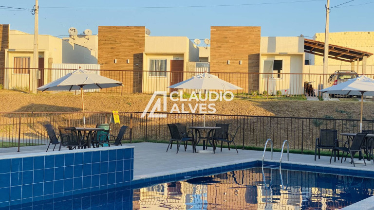 Casa de Condomínio com 2 Quartos à Venda, 63 m² em Nova Esperança - Feira De Santana