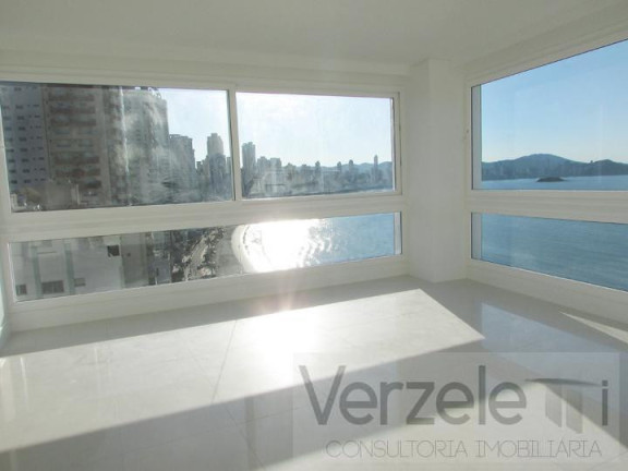 Imagem Apartamento com 3 Quartos à Venda, 157 m² em Centro - Balneário Camboriú Imagem Apartamento com 3 Quartos à Venda, 157 m² em Centro - Balneário Camboriú