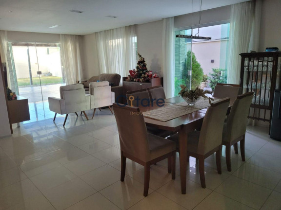 Imagem Casa com 4 Quartos à Venda, 351 m² em Centro - Eusébio