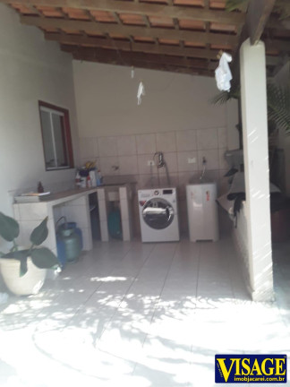 Imagem Casa com 4 Quartos à Venda,  em Jd. Colonia - Jacareí
