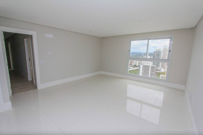 Imagem Apartamento com 4 Quartos à Venda, 300 m² em Centro - Balneário Camboriú Imagem Apartamento com 4 Quartos à Venda, 300 m² em Centro - Balneário Camboriú