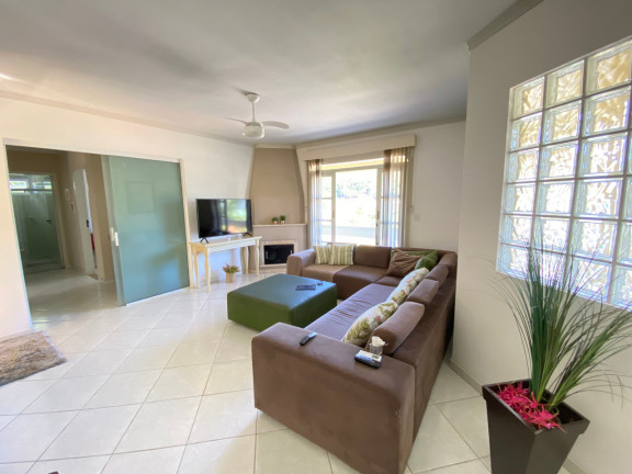 Imagem Casa com 3 Quartos à Venda, 800 m² em São Pedro - Brusque Imagem Casa com 3 Quartos à Venda, 800 m² em São Pedro - Brusque