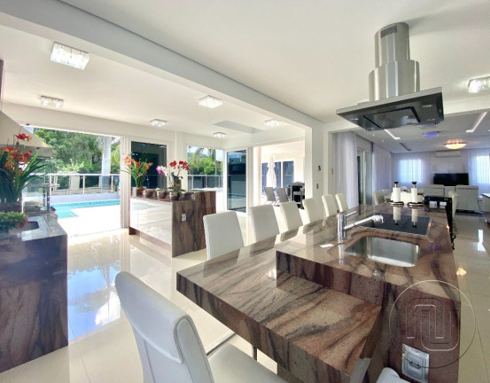 Imagem Casa com 6 Quartos à Venda, 800 m² em Jurerê Internacional - Florianópolis Imagem Casa com 6 Quartos à Venda, 800 m² em Jurerê Internacional - Florianópolis