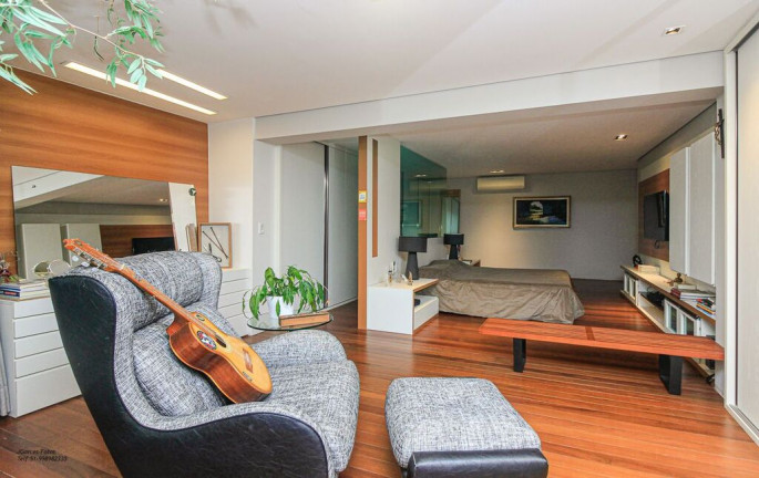 Imagem Casa com 5 Quartos à Venda, 648 m² em Tristeza - Porto Alegre