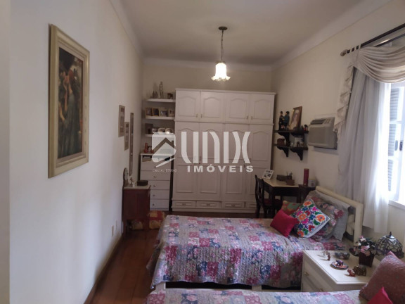 Imagem Casa com 3 Quartos à Venda, 588 m² em Centro - Campos Dos Goytacazes