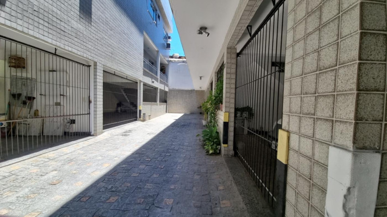 Imagem Casa com 2 Quartos à Venda, 110 m² em Ramos - Rio De Janeiro Imagem Casa com 2 Quartos à Venda, 110 m² em Ramos - Rio De Janeiro