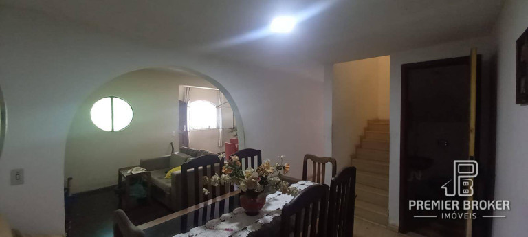 Imagem Casa com 4 Quartos à Venda, 230 m² em Bom Retiro - Teresópolis