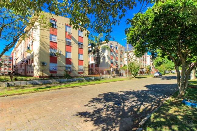 Imóvel com 3 Quartos à Venda,  em Vila Nova - Porto Alegre