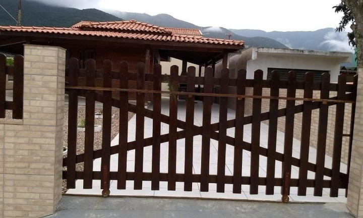 Imagem Casa com 2 Quartos à Venda, 100 m² em Praia De Fora - Palhoça
