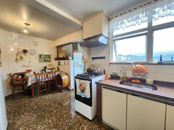 Imagem Apartamento com 3 Quartos à Venda, 155 m² em Várzea - Teresópolis