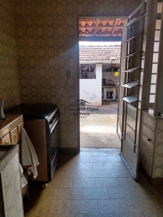 Imagem Casa com 4 Quartos à Venda, 156 m² em Centro - Guaratinguetá