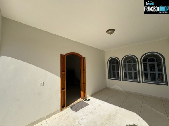 Imagem Casa com 4 Quartos à Venda, 390 m² em Setor Coimbra - Goiânia