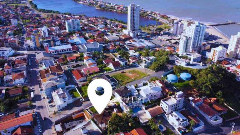Imagem Casa com 5 Quartos à Venda, 178 m² em Centro - Barra Velha Imagem Casa com 5 Quartos à Venda, 178 m² em Centro - Barra Velha