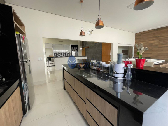 Imagem Casa com 3 Quartos para Alugar, 400 m² em Setor Bougainville - Anápolis